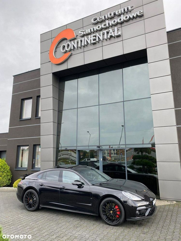 Porsche Panamera - 4