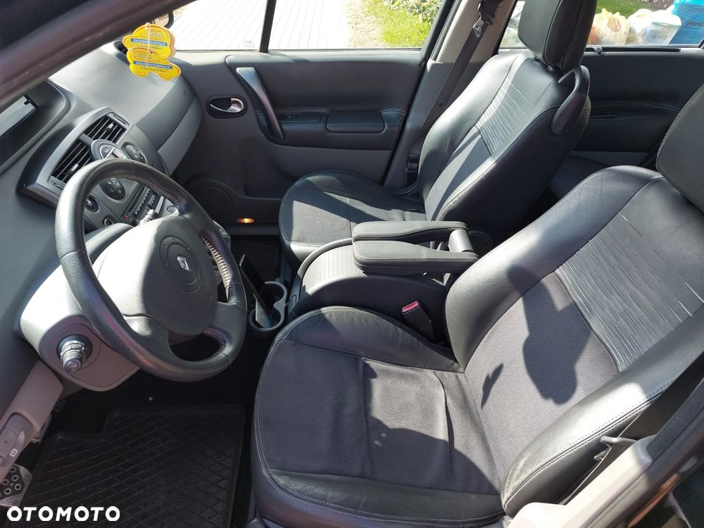 Renault Scenic 1.6 16V Confort Authentique - 11