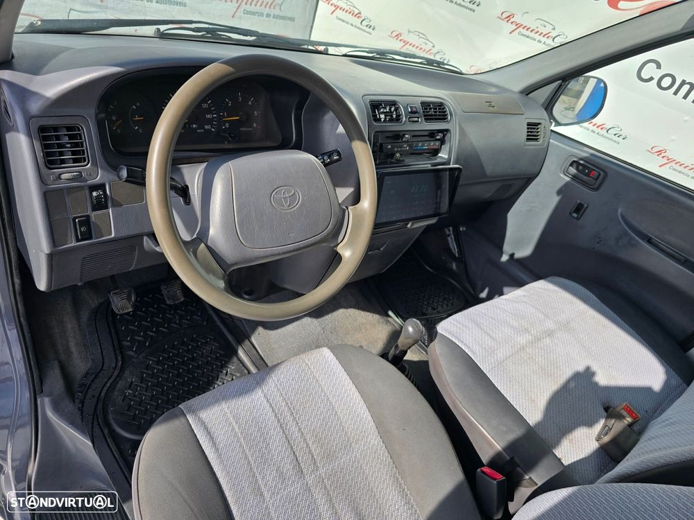 Toyota HiAce 2.4 D LXH12LB - 15