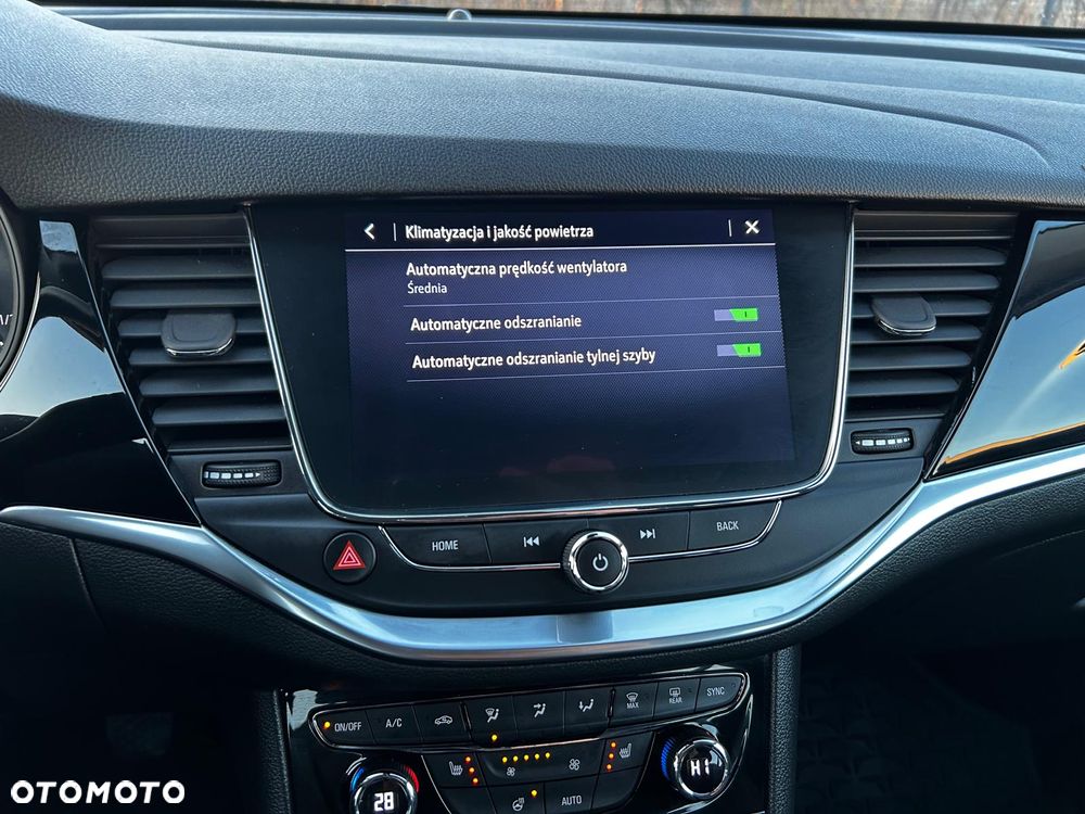 Opel Astra 1.2 Turbo Business Edition - 27