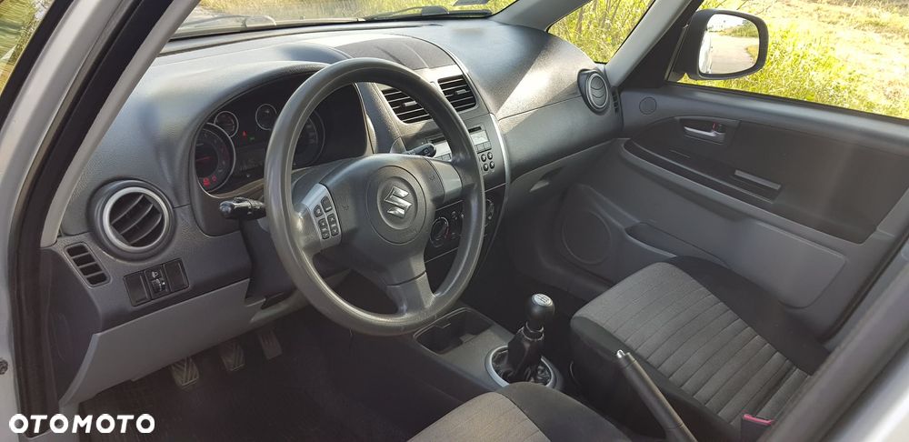 Suzuki SX4 1.5 Comfort - 12