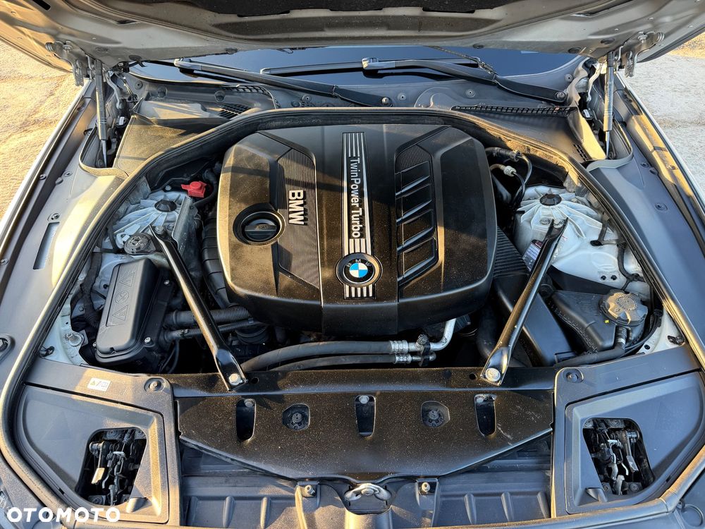 BMW Seria 5 525d xDrive Luxury Line - 10