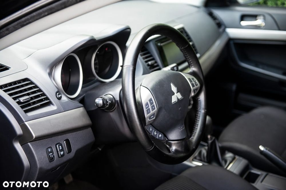 Mitsubishi Lancer 1.6 ClearTec Invite - 18
