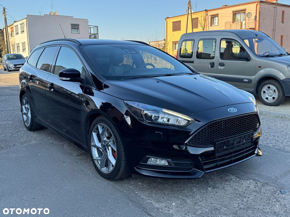 Ford Focus 2.0 TDCi ST PowerShift - 32