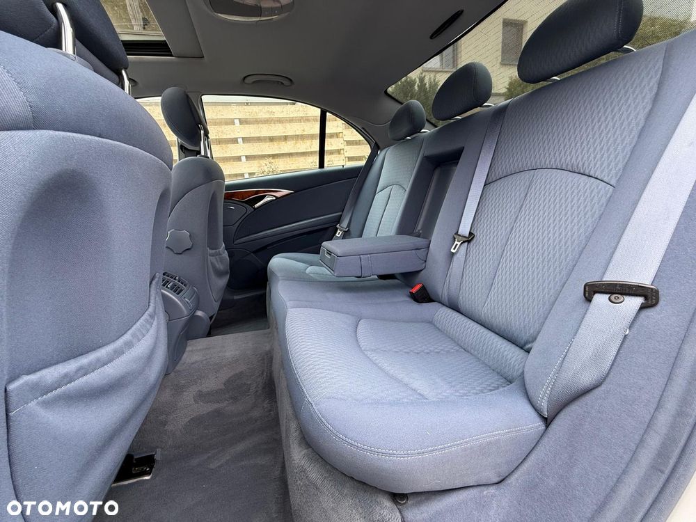 Mercedes-Benz Klasa E 200 Kompressor Elegance - 36