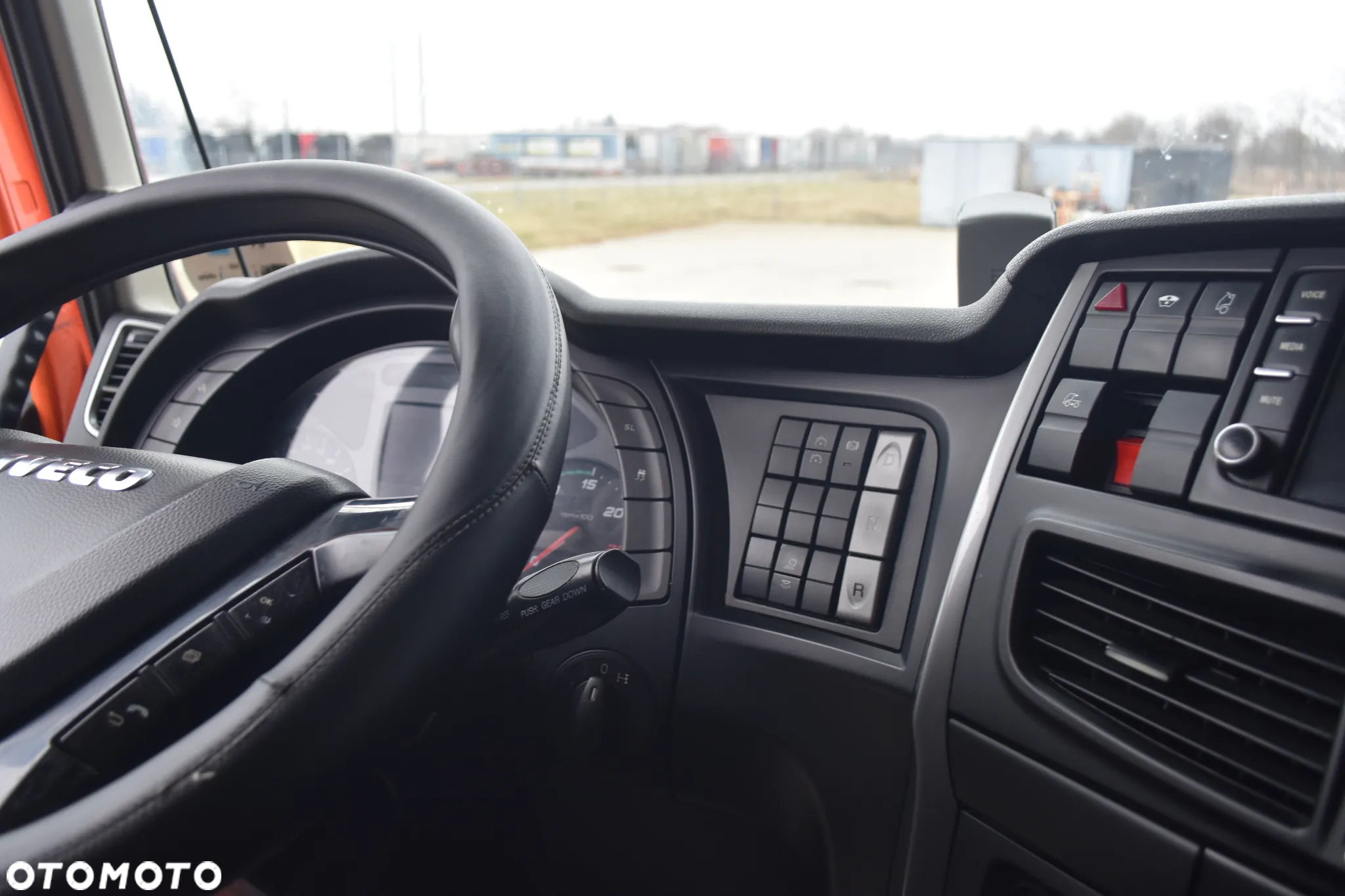 Iveco Stralis 460 - 22