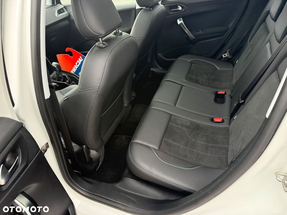 Peugeot 2008 PureTech 110 Stop&Start GT-Line Edition - 13