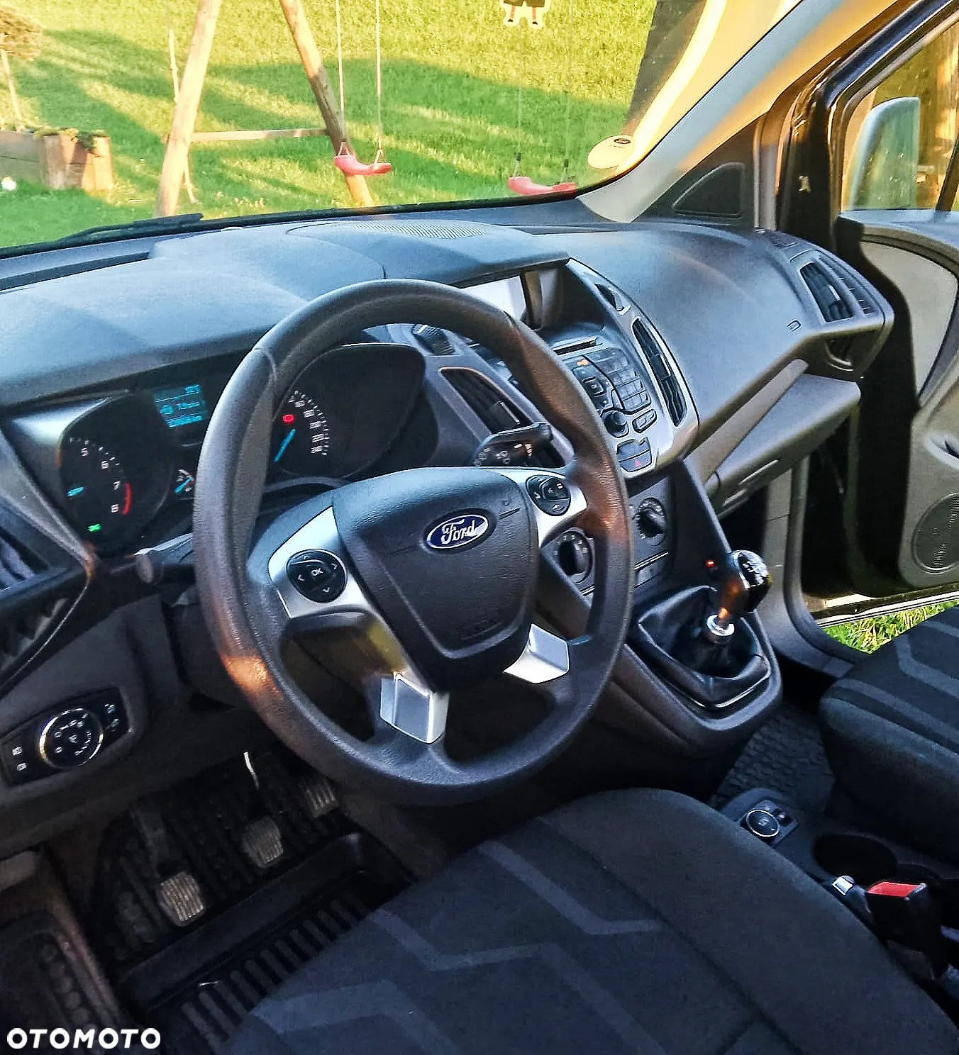 Ford Tourneo Connect - 8