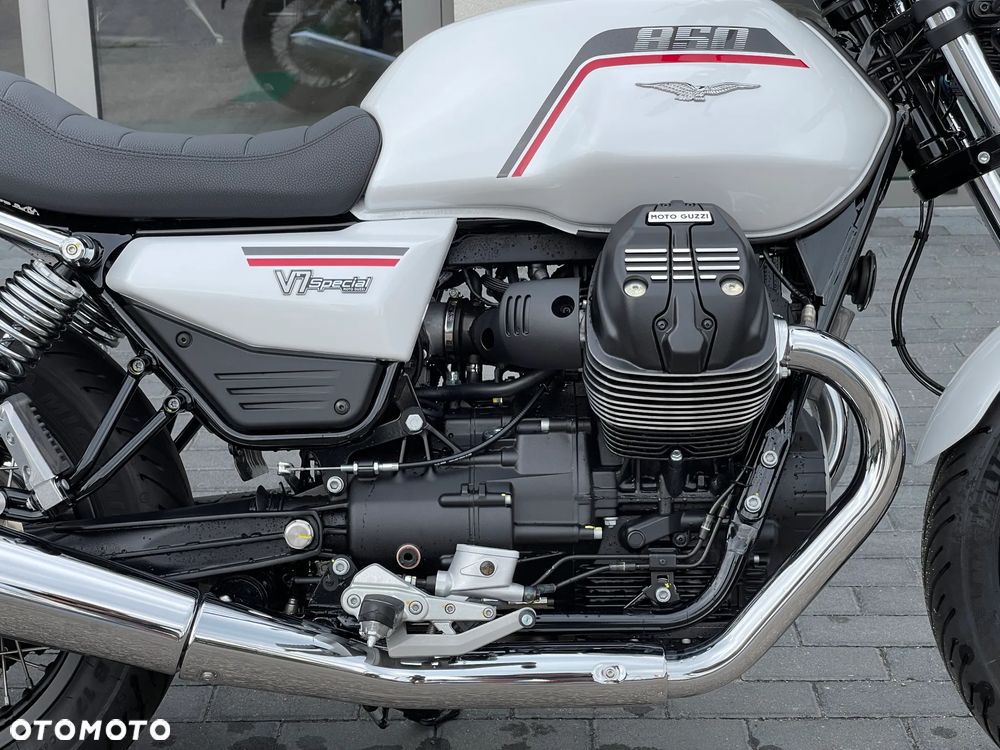 Moto Guzzi V7 - 21