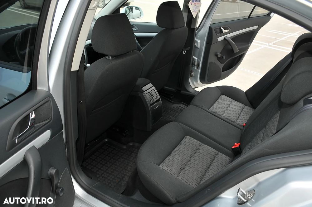 Skoda Octavia 1.6 TDI DPF Classic Green tec - 5