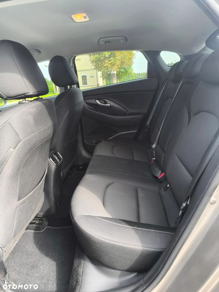 Hyundai i30 Fastback 1.4 T-GDI Premium - 17
