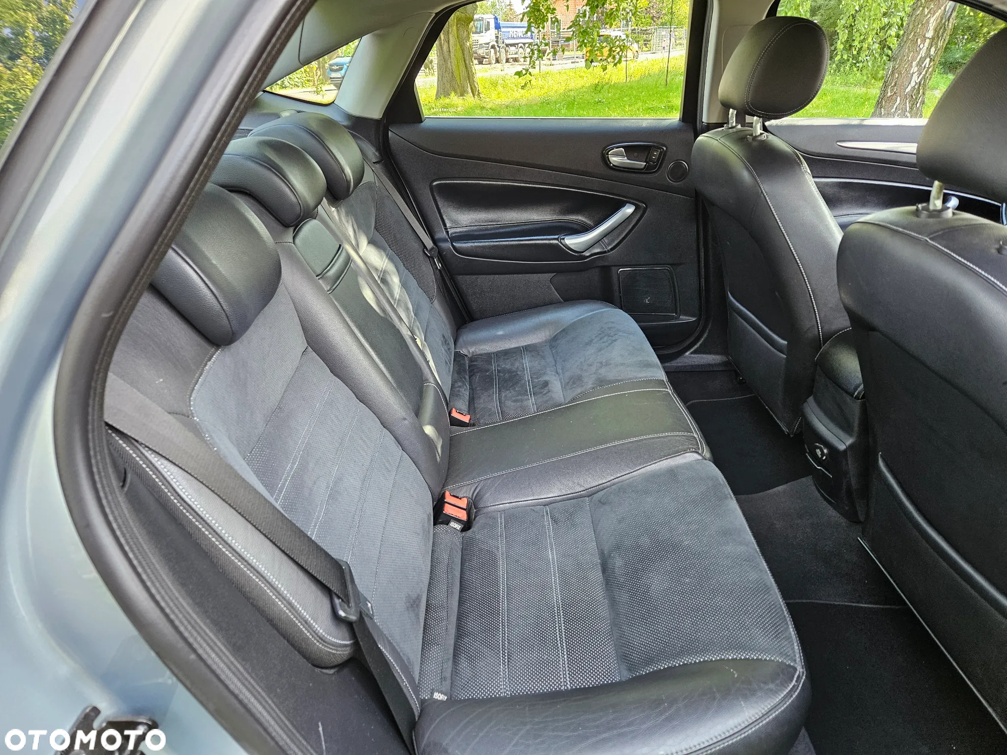 Ford Mondeo 2.0 Titanium - 27