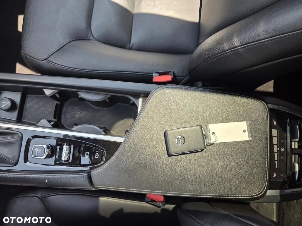 Volvo XC 90 - 13