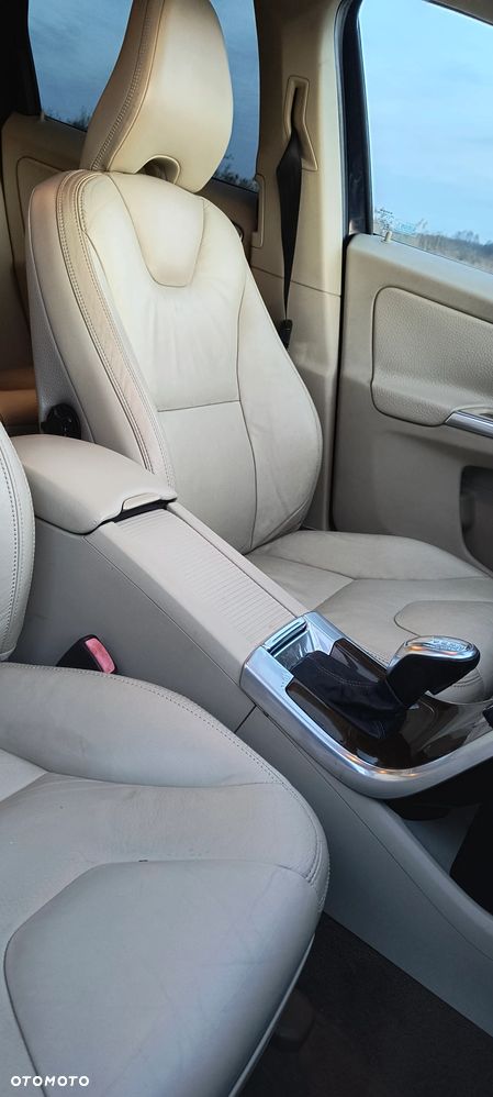 Volvo XC 60 T6 AWD Momentum - 17