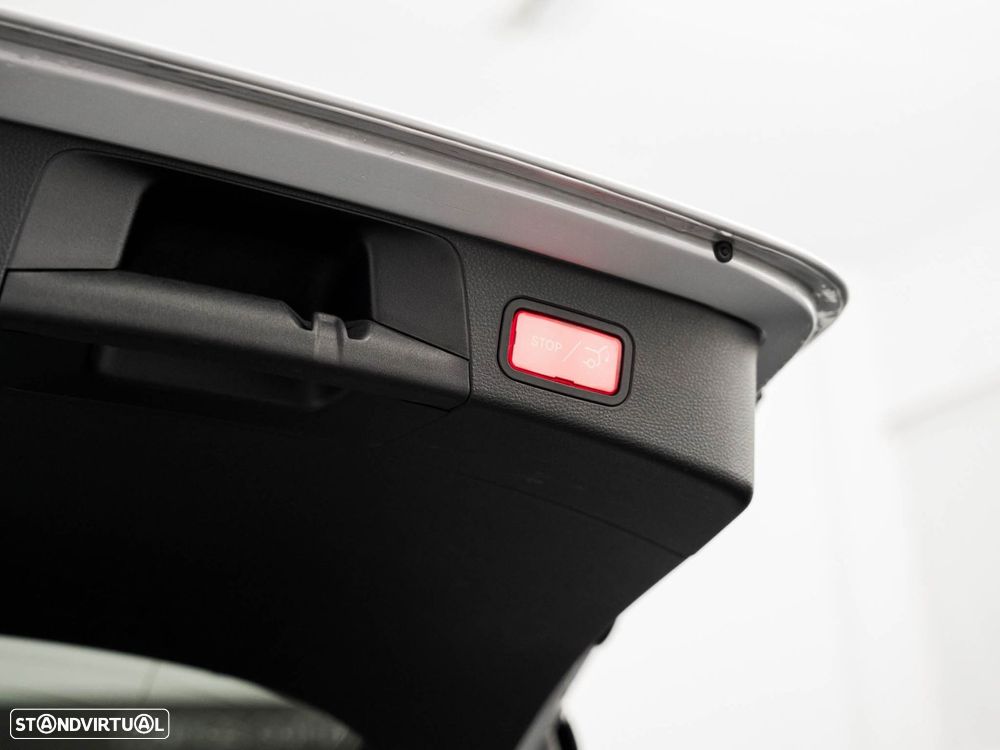 Mercedes-Benz C 300 de AMG Line - 12