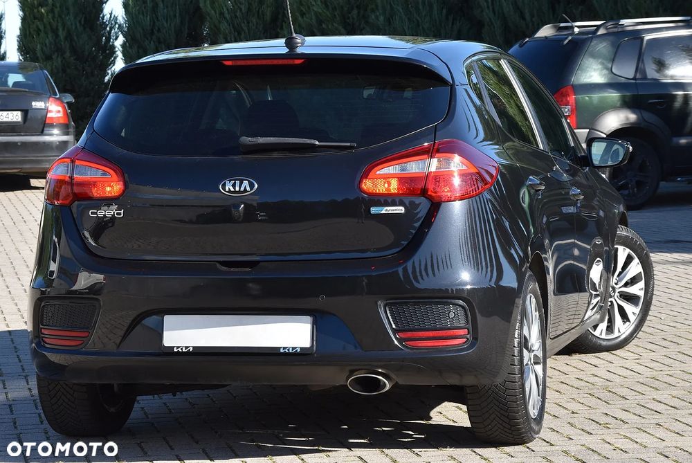 Kia Ceed - 4