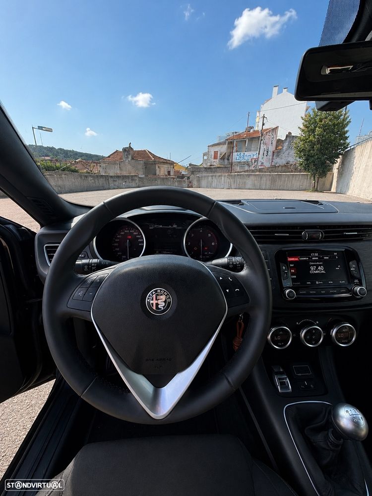 Alfa Romeo Giulietta 1.6 JTDM Super - 10