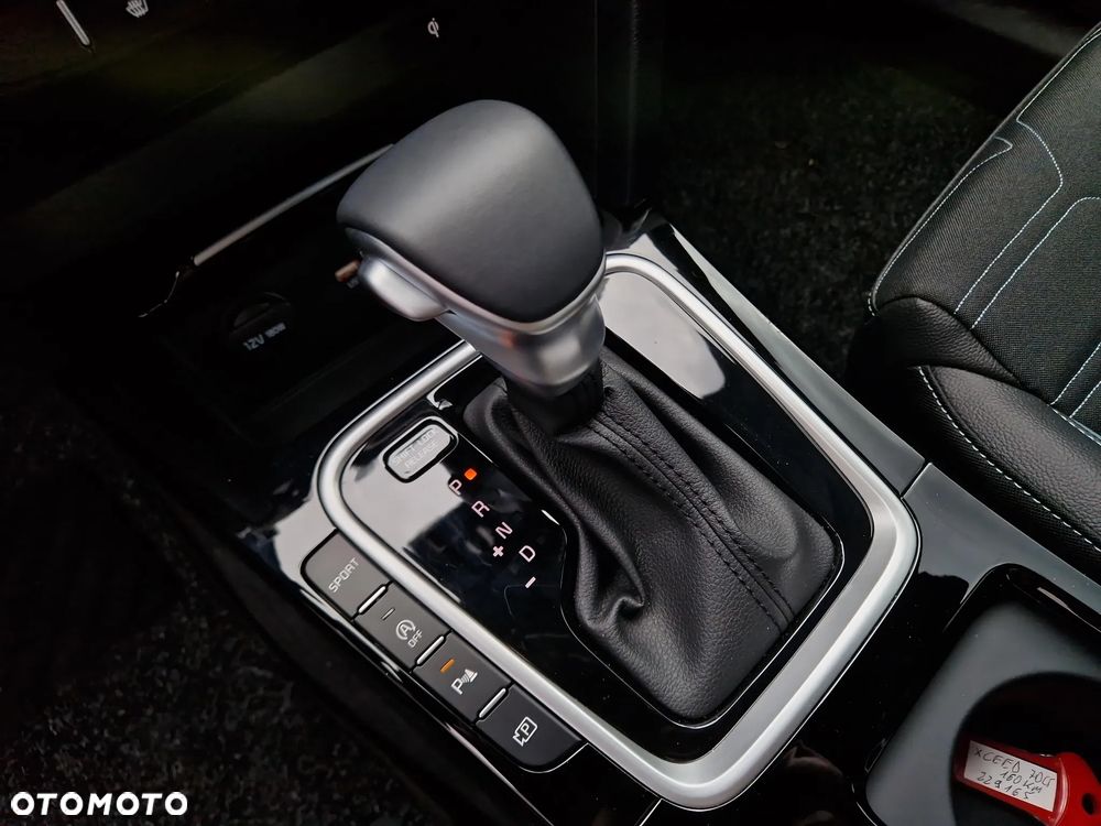 Kia XCeed 1.6 T-GDI Tribute DCT - 25