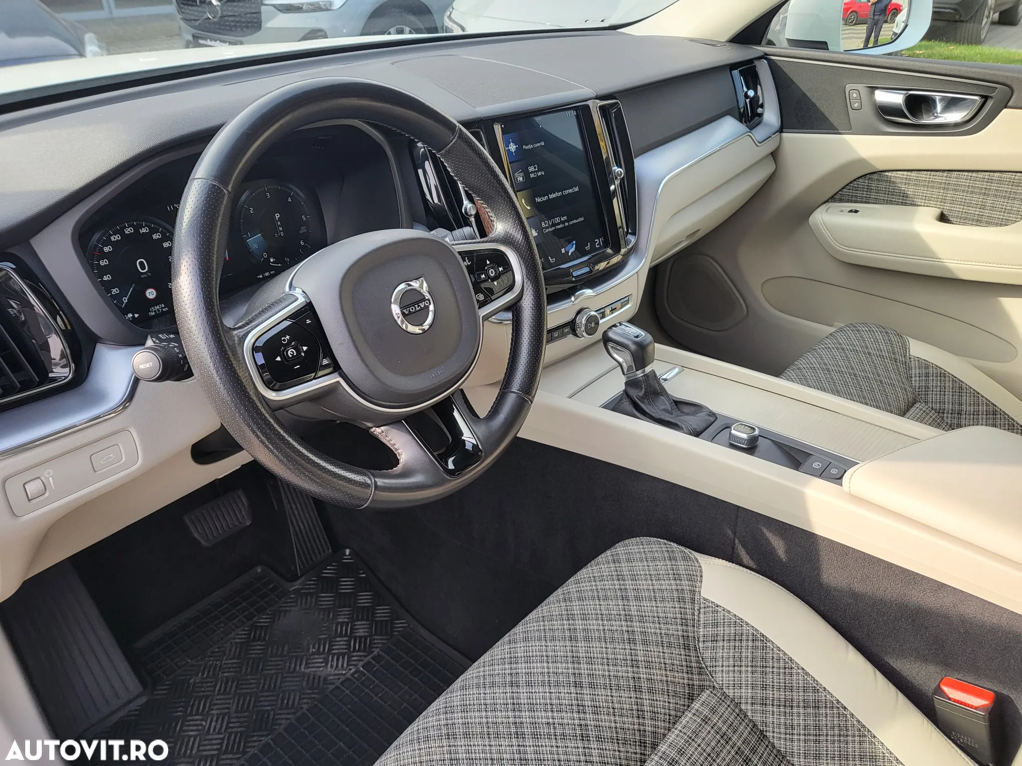 Volvo XC 60 D4 AWD Geartronic Momentum - 11