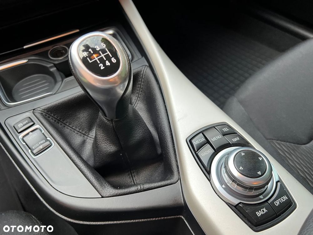 BMW Seria 1 118d Edition Metropolitan - 21