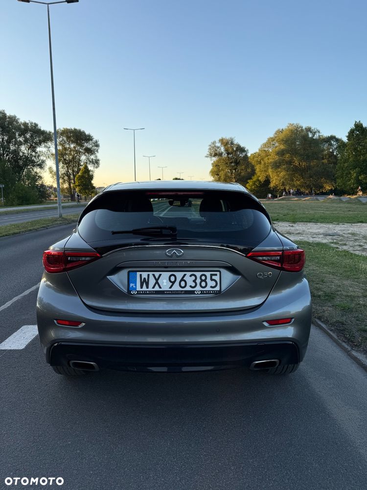 Infiniti Q30 1.6t Premium Tech 7DCT - 10