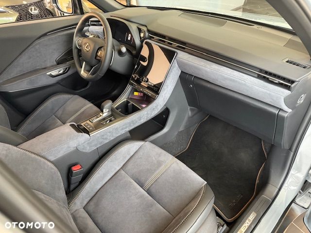 Lexus LBX 1.5 Hybrid Cool - 9