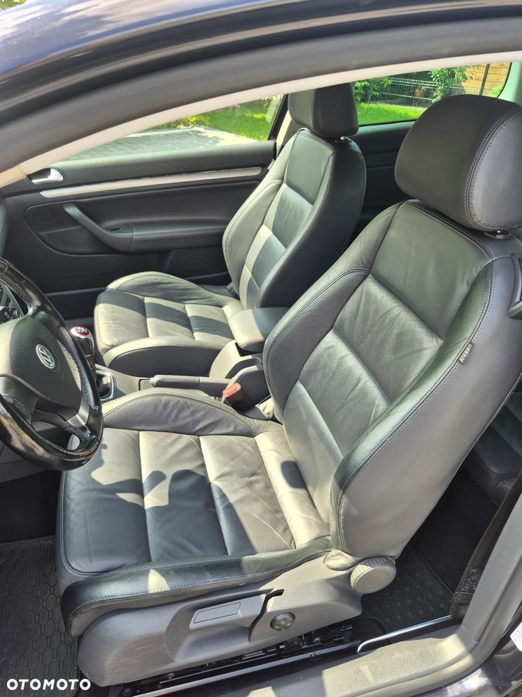 Volkswagen Golf 1.6 FSI Sportline - 9