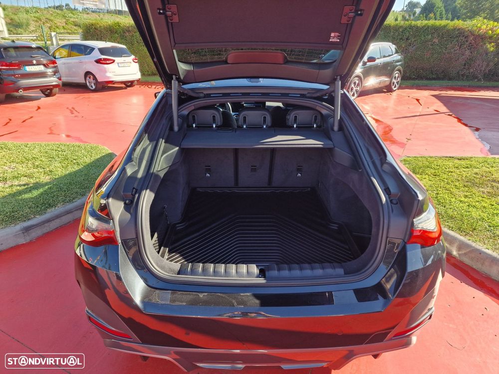 BMW i4 eDrive35 Desportiva M - 6