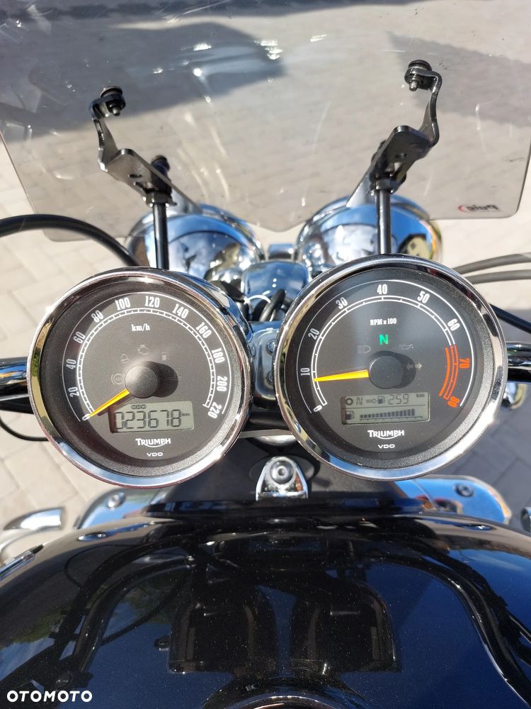 Triumph Rocket - 8
