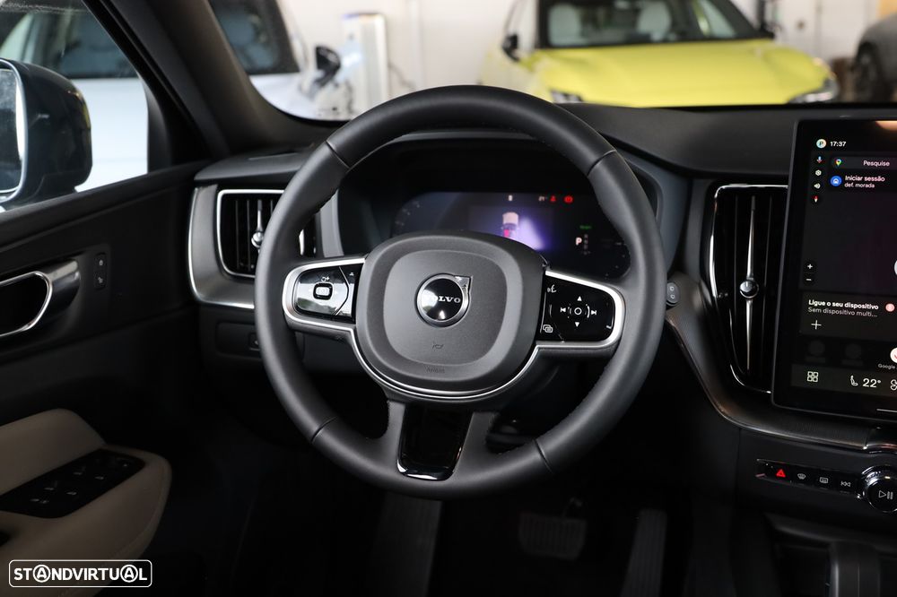 Volvo XC 60 2.0 T6 PHEV Core AWD - 21