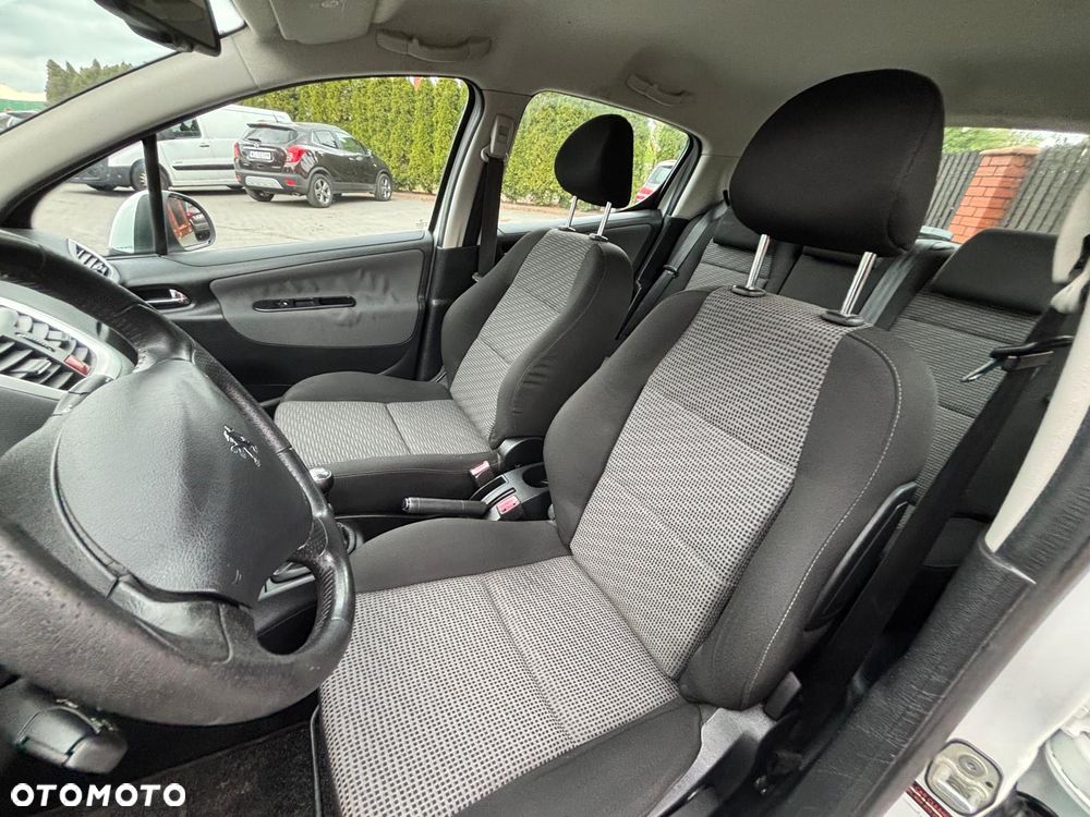 Peugeot 207 120 Premium - 25