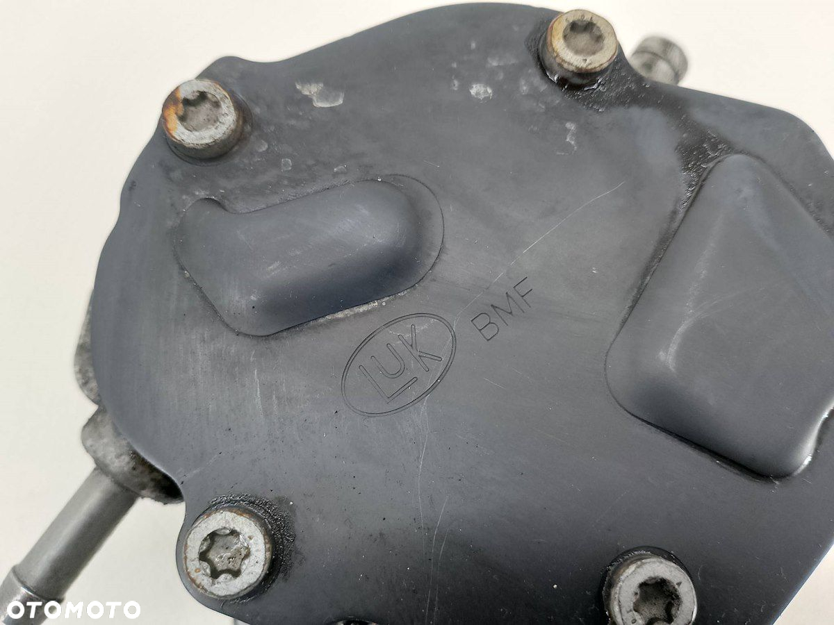 POMPA VACUM VW PASSAT B6 038145209K 2.0 TDI - 4