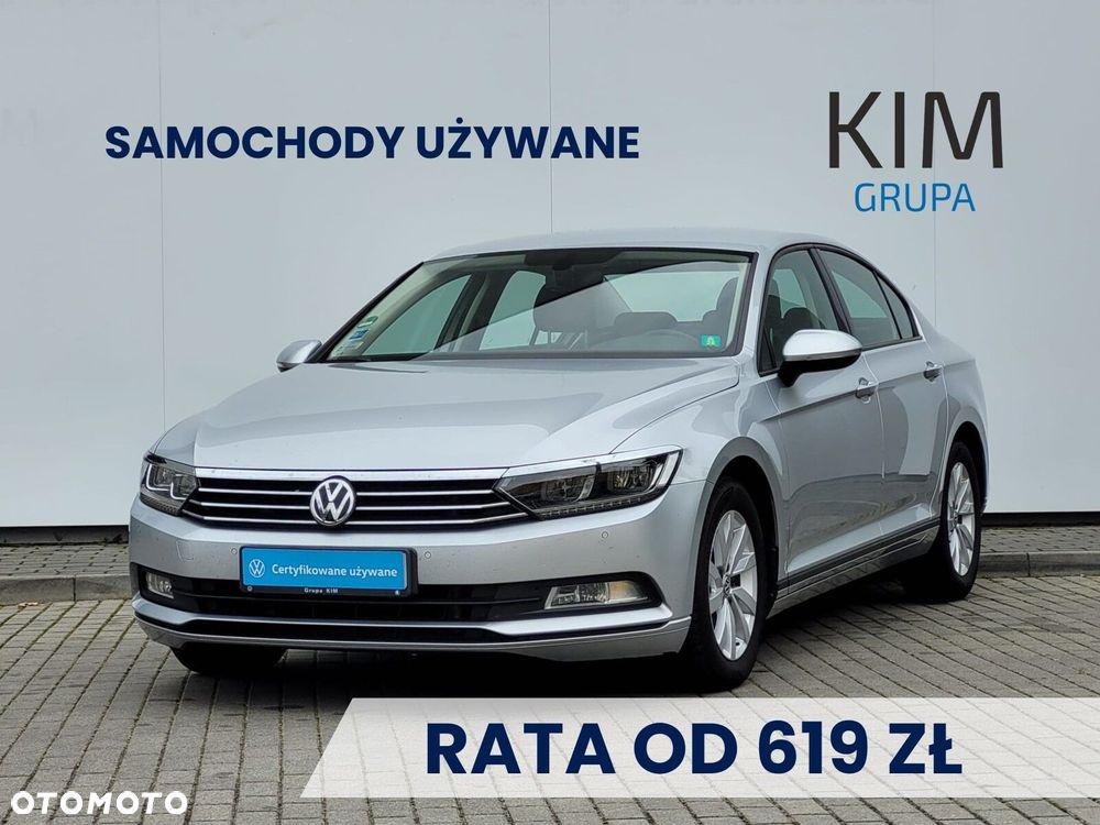 Volkswagen Passat - 1