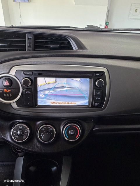 Toyota Yaris 1.4 D-4D AC Manual - 10