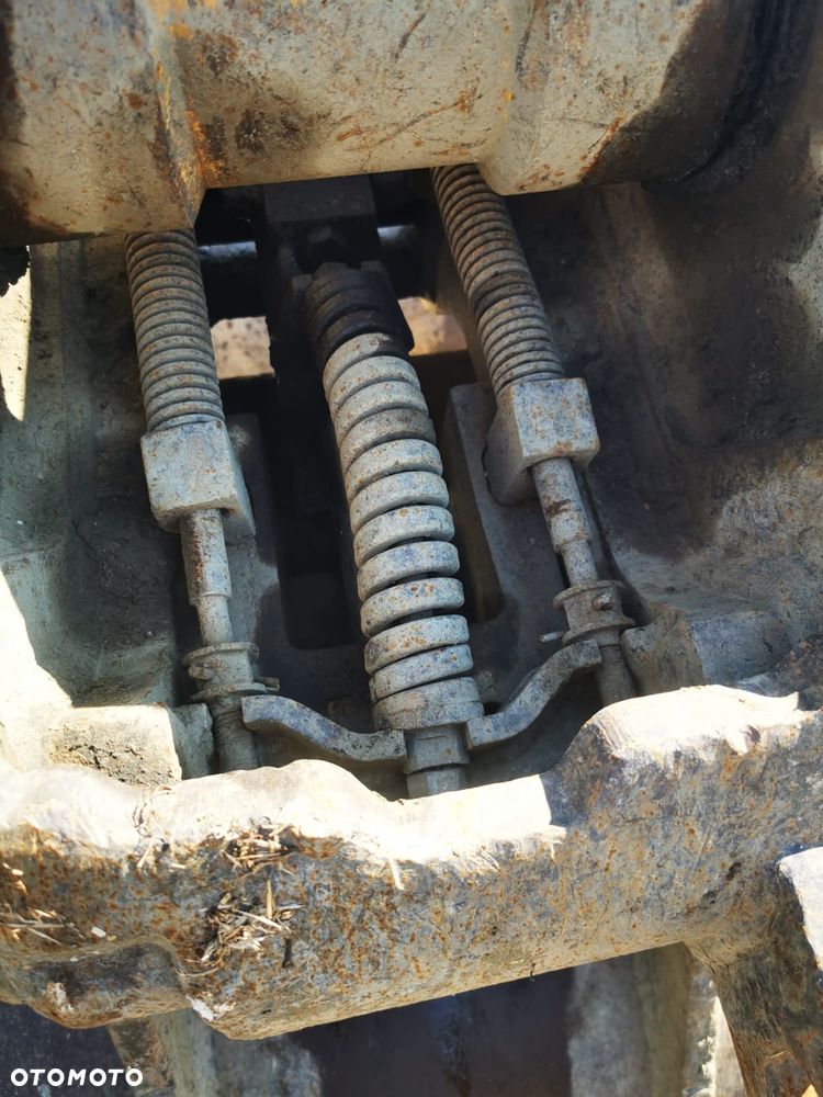 JCB 220X LC - 18