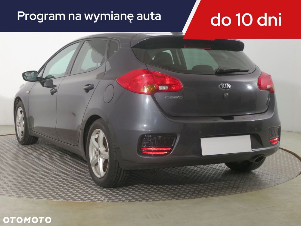 Kia Ceed - 6