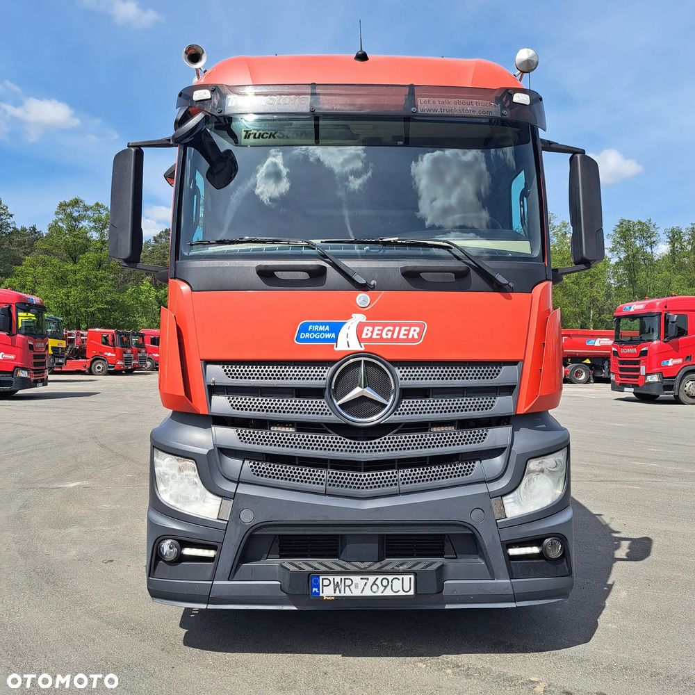 Mercedes-Benz ACTROS - 3