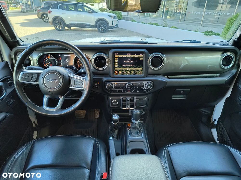 Jeep Wrangler - 10