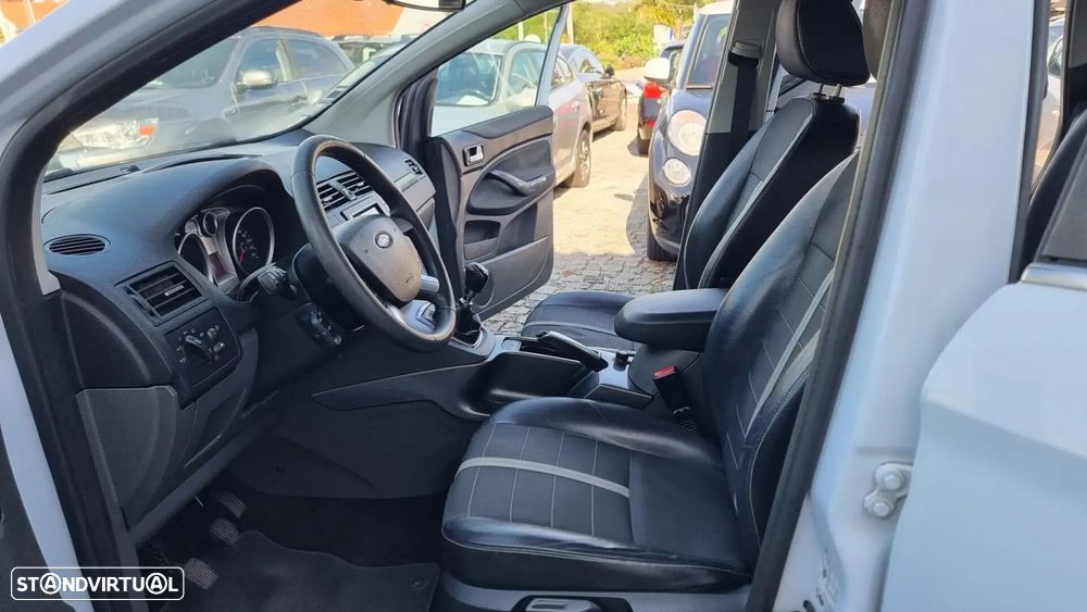 Ford Kuga - 16