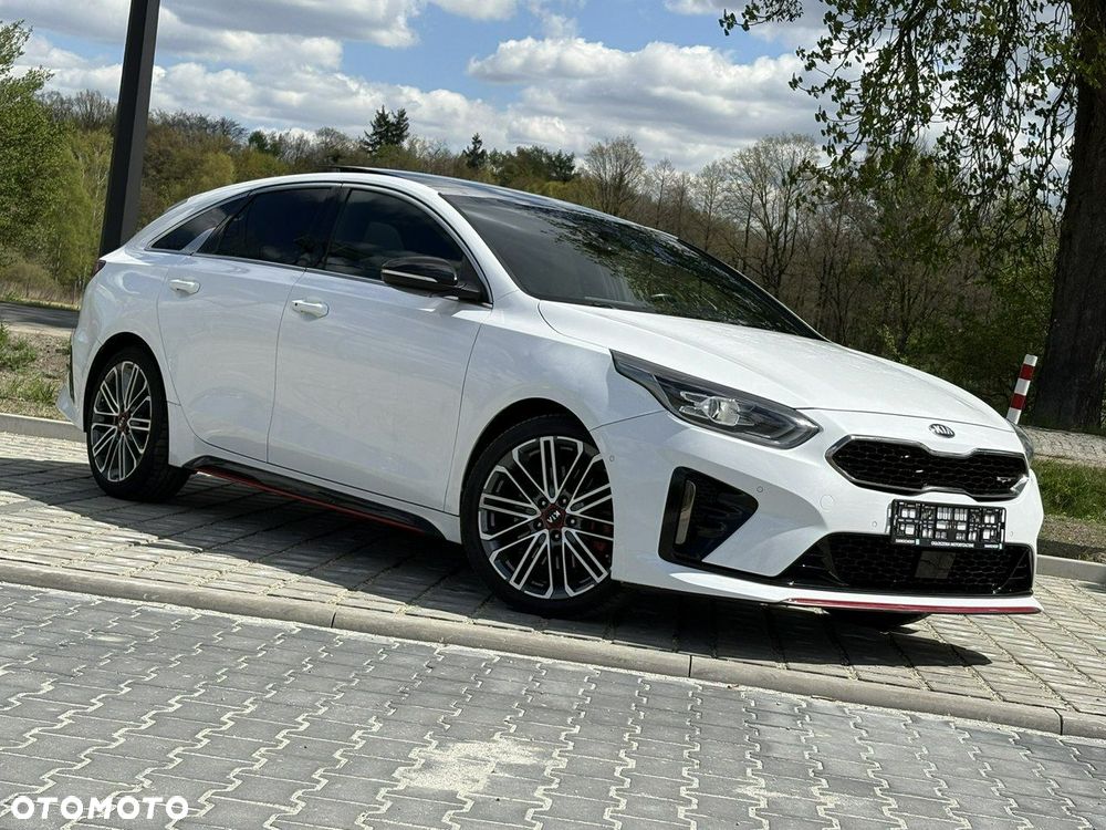 Kia ProCeed 1.6 T-GDI GT - 1