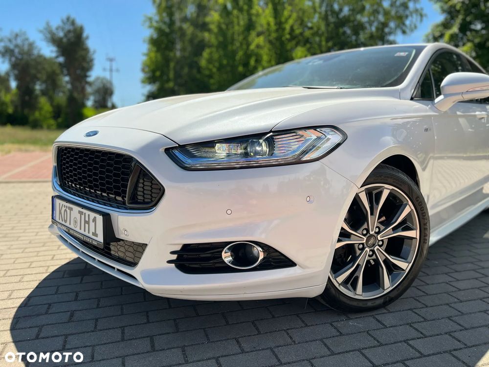 Ford Mondeo 2.0 EcoBoost STart-Stopp Autom ST-Line - 24