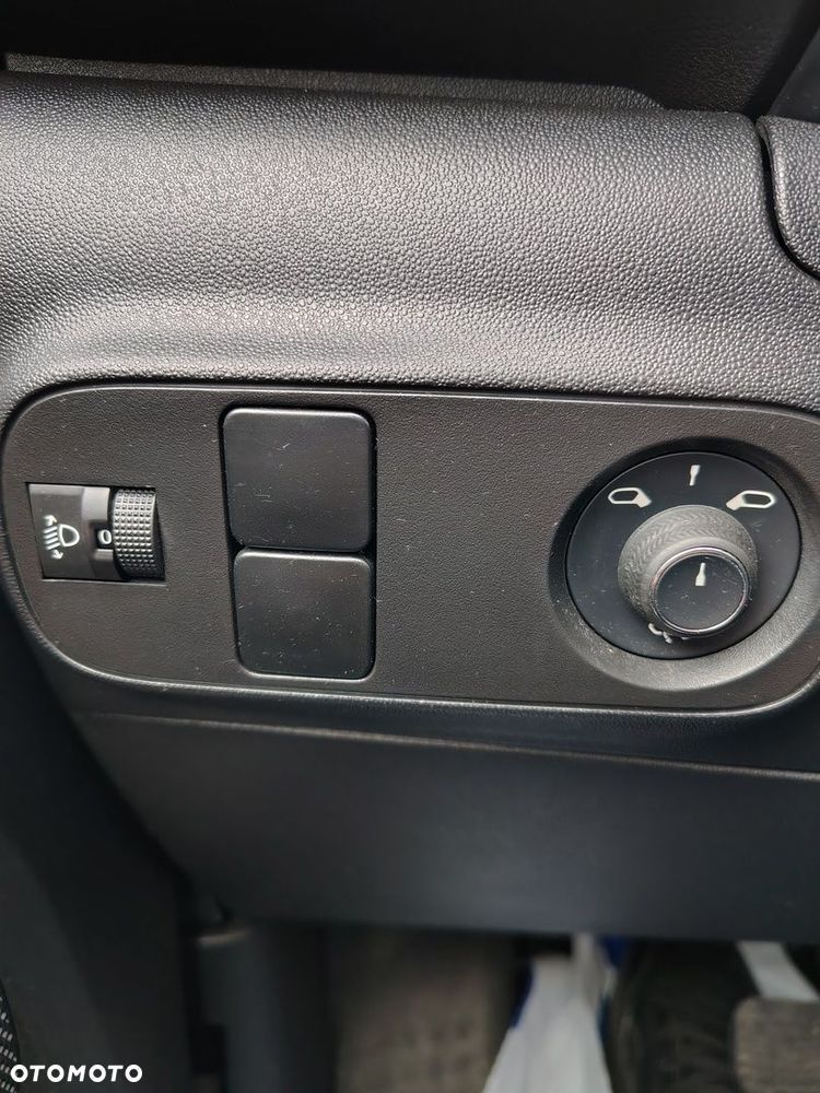 Citroën C3 1.2 PureTech Shine EAT6 - 14