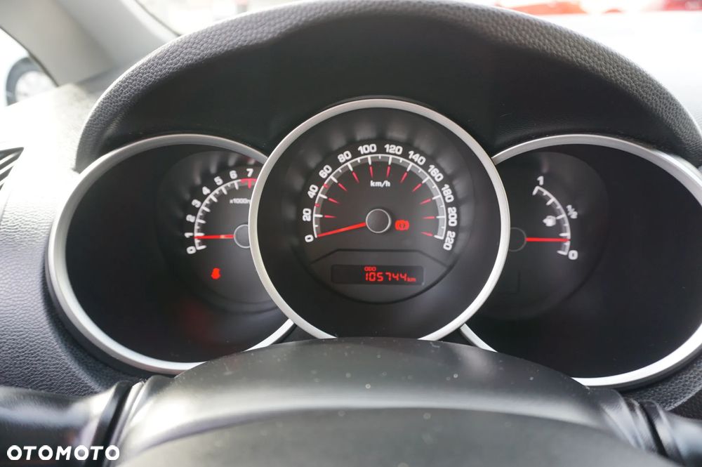 Kia Venga 1.4 Business Line - 35