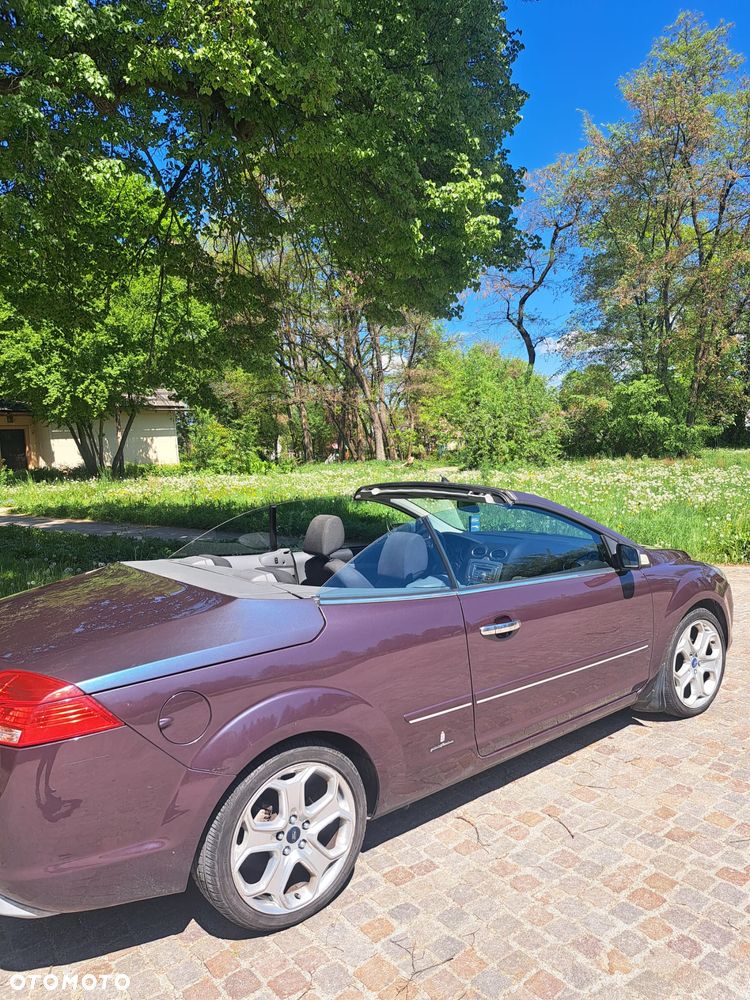 Ford Focus 1.6 16V Trend - 14