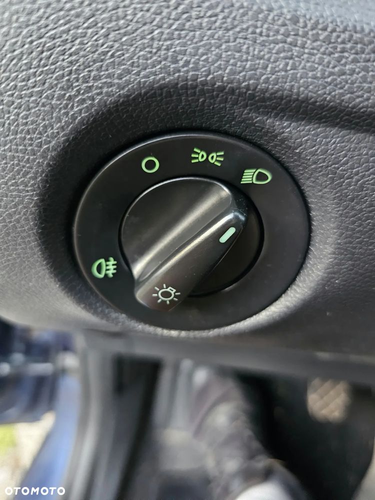 Skoda Fabia 1.4 16V Active Plus - 21