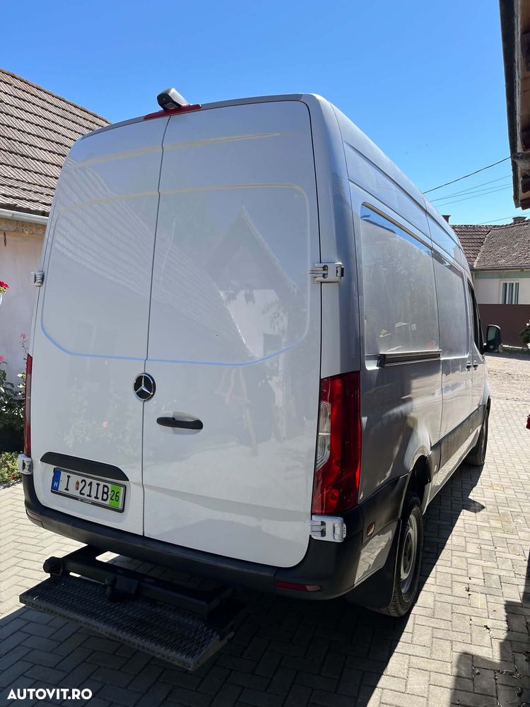 Mercedes-Benz Sprinter - 5