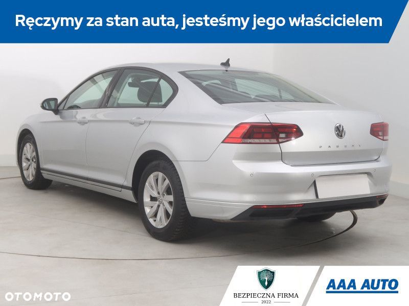Volkswagen Passat - 6