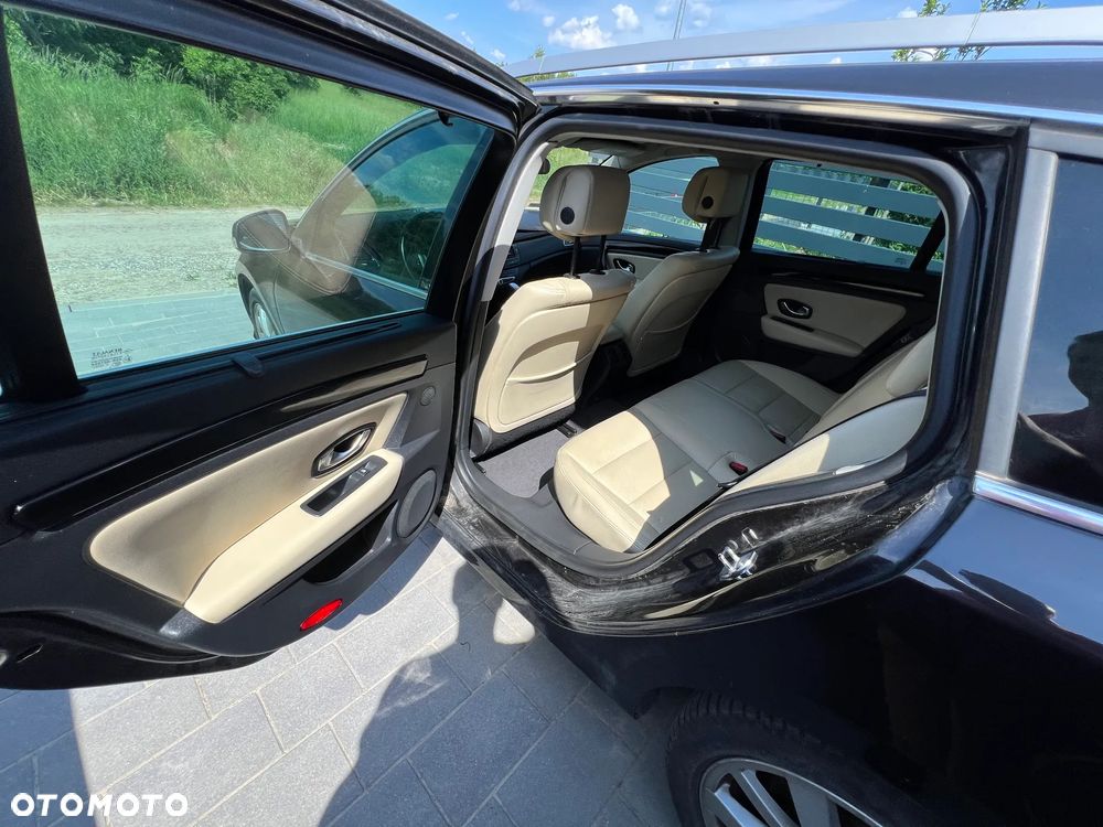 Renault Laguna 2.0 dCi Initiale - 9