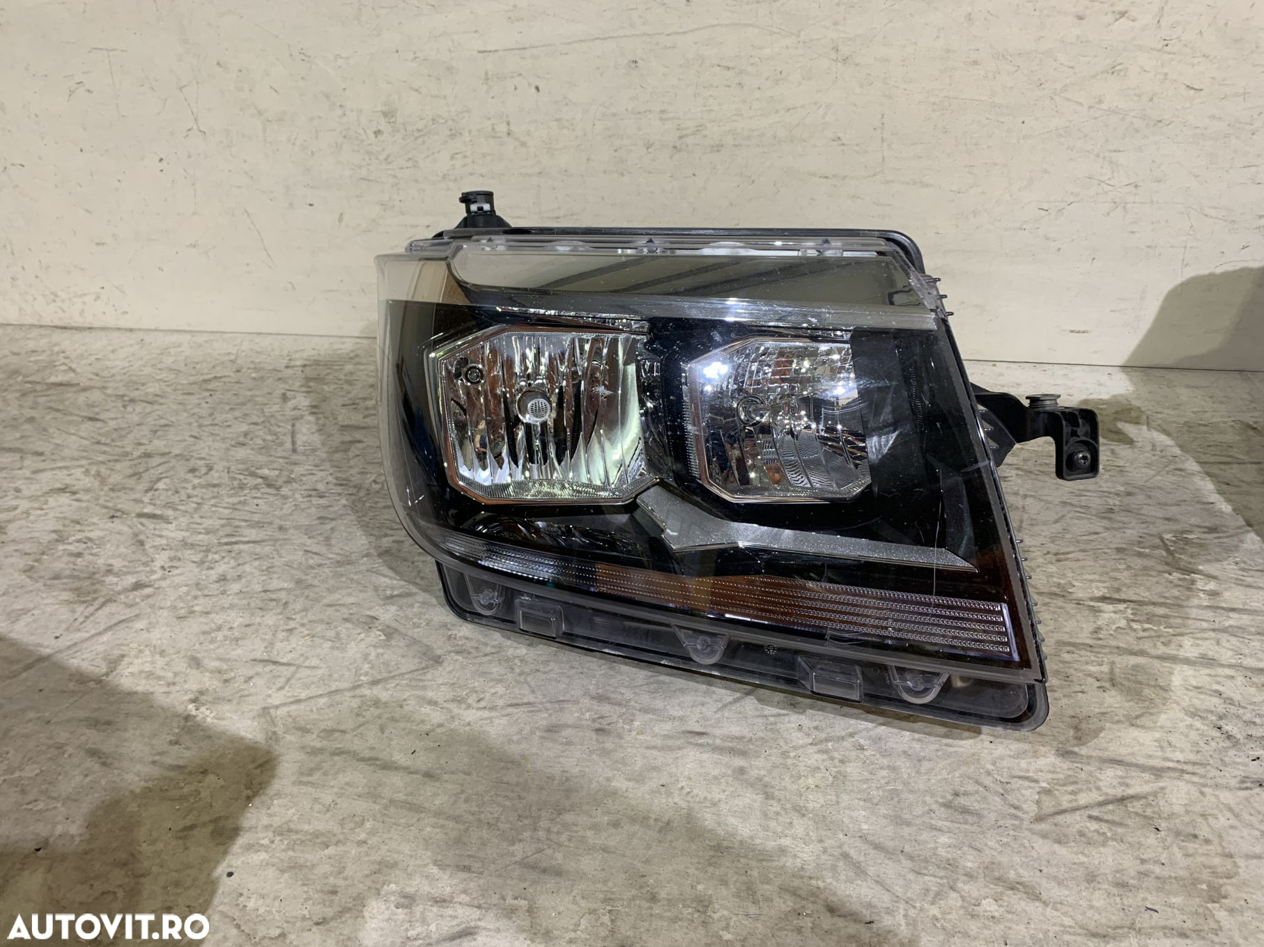 Far dreapta VW Crafter, MAN TGE, 2018, 2019, 2020, 2021, 2022, 2023, cod origine OE 7C1941006 - 3