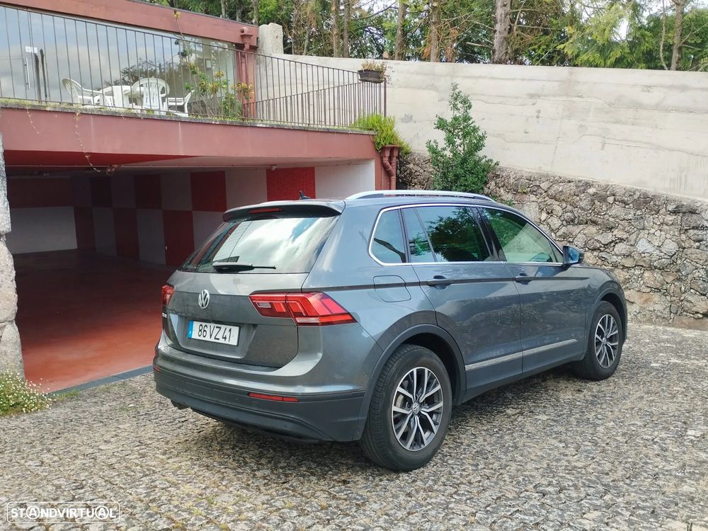 VW Tiguan 2.0 TDI Confortline - 29